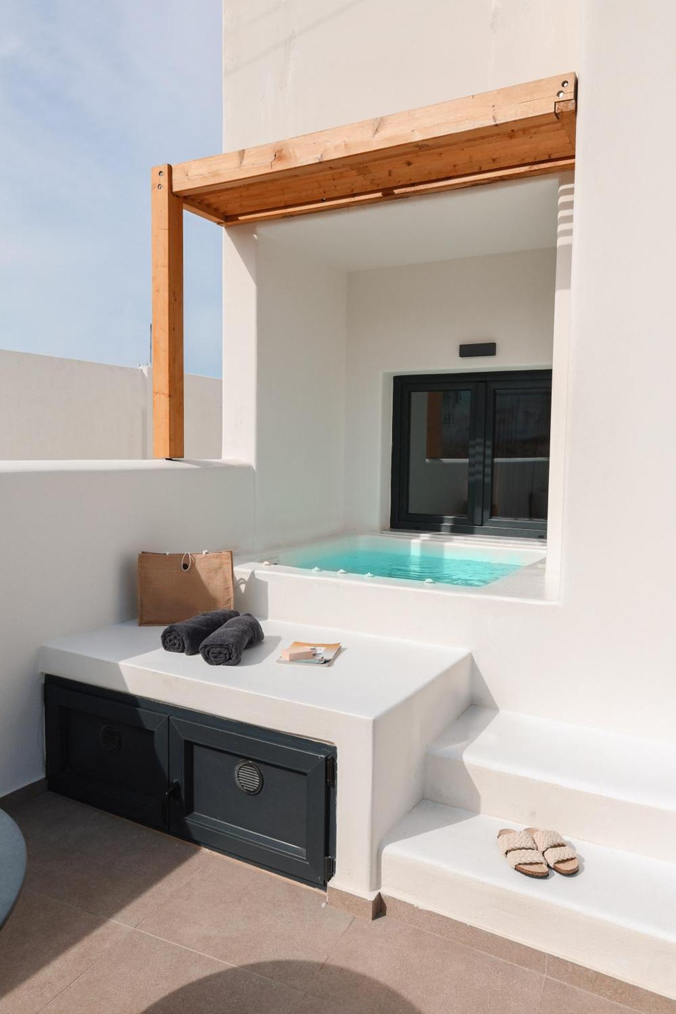 North Wind Luxury Suites Oía Exterior foto