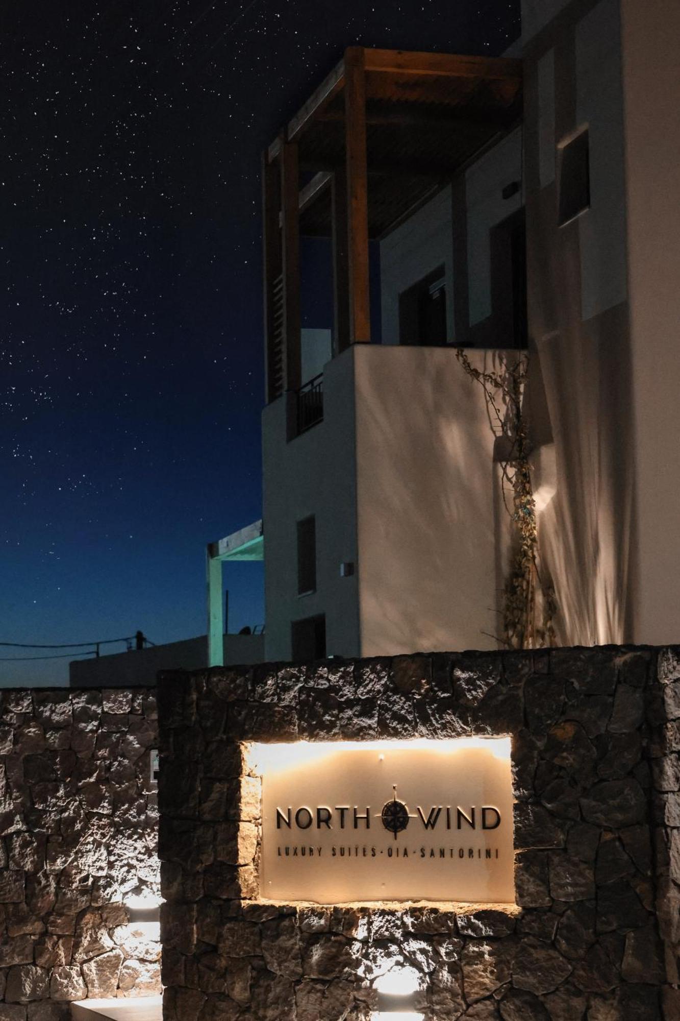 North Wind Luxury Suites Oía Exterior foto